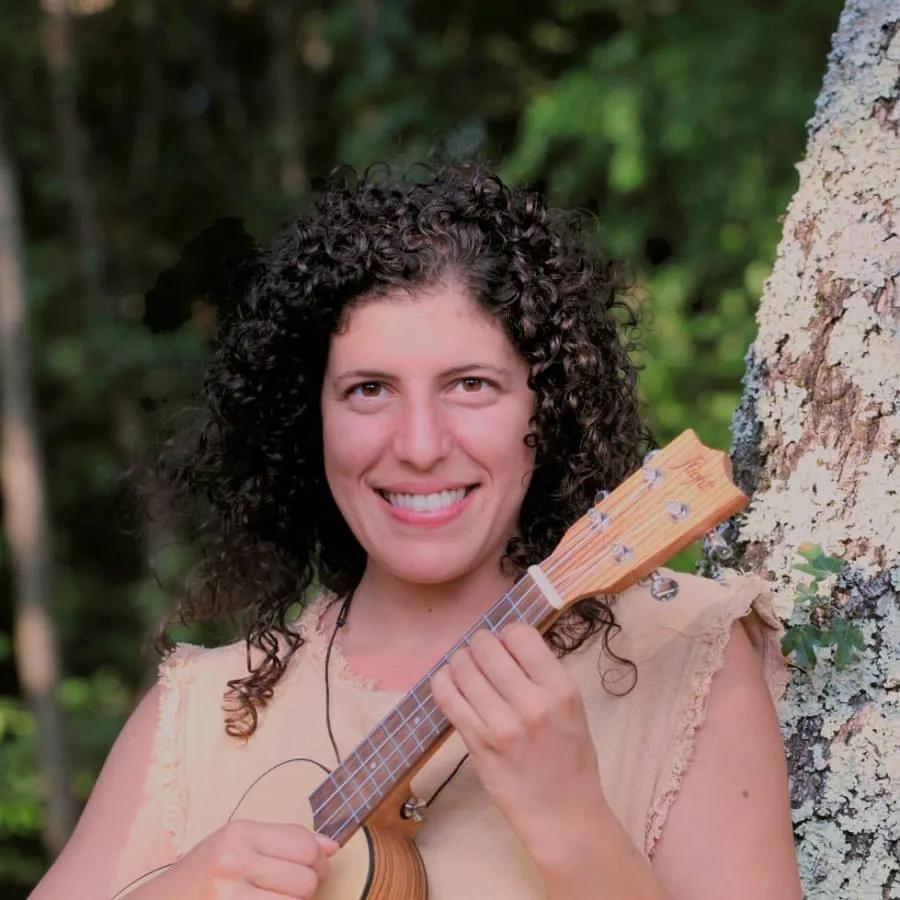 Photo_4_-_Con_Ukulele